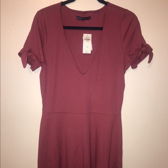 Abercrombie Tie-Sleeve Skater Dress - Picture 4 of 4